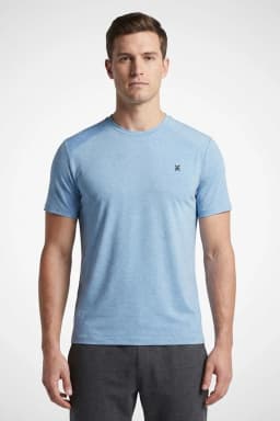 Men in Körperpflege Sky Blue Heather Ultra Lux Performance Tee Front View Men in Körperpflege Sky Blue Heather Ultra Lux Performance Tee Front View